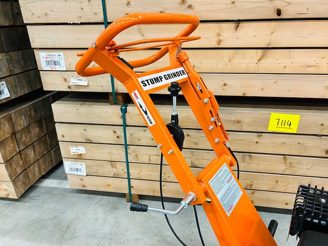 Rte - 6777 - stump grinder - afbeelding 4 van  5