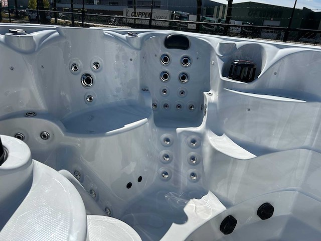 Rte - miami-pro - jacuzzi - zwemspa - afbeelding 7 van  9