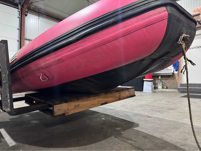 Rubber boot met motor - afbeelding 5 van  19