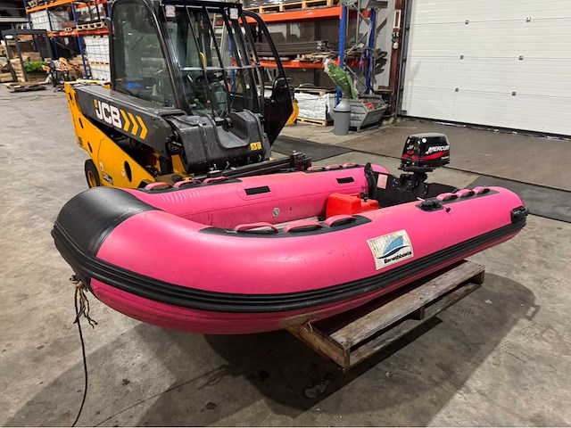 Rubber boot met motor - afbeelding 18 van  19