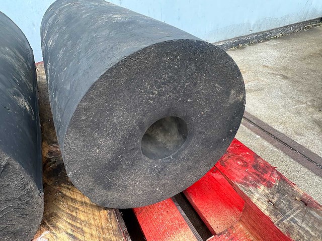 Rubber cilindrische fender (13x) - afbeelding 2 van  3