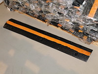 Rubber kabelbrug met lengte 97 cm. 50 stuks. worden voor de hand uitgegeven vanaf pallet. - afbeelding 2 van  4