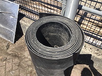 Rubber mat 10 meter lang 99cm breed 8mm dik kabel beschermer - afbeelding 2 van  3