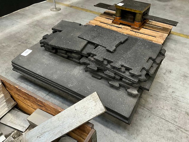 Rubber tegelvloer delen - afbeelding 1 van  3