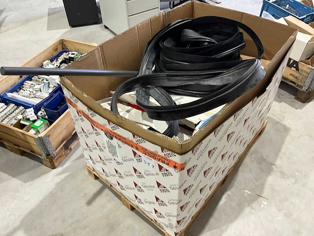 Rubber - afbeelding 8 van  8