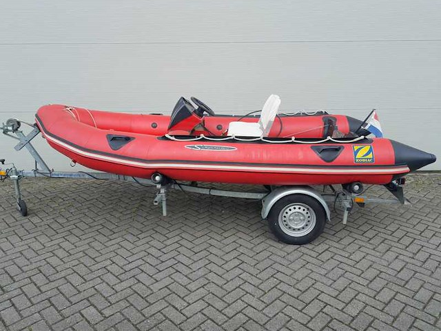 Rubberboot met aluminium vloerdelen en diverse opties, zodiac, futura mk2 420, rood - afbeelding 1 van  9