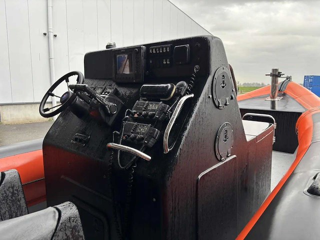 Rubberbrigade - tornado - rigid inflatable boat met trailer - afbeelding 34 van  38