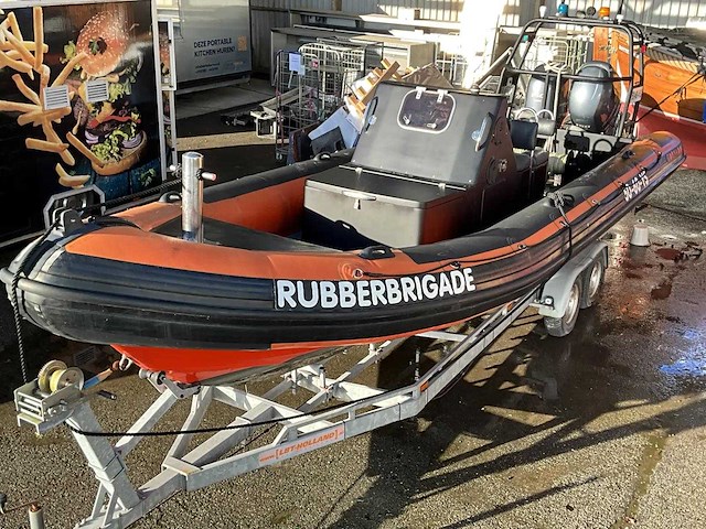 Rubberbrigade - tornado - rigid inflatable boat met trailer - afbeelding 36 van  38