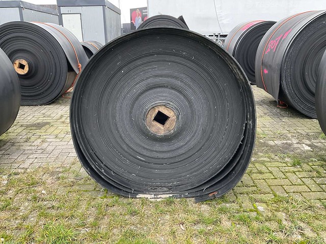 Rubberen rol 151 meter - afbeelding 3 van  6