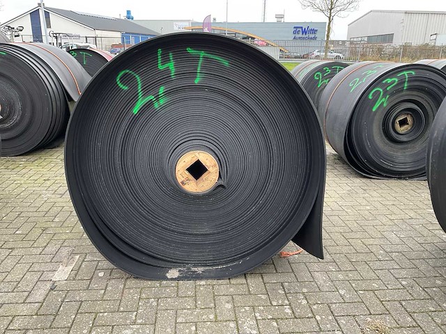 Rubberen rol 155 meter - afbeelding 3 van  6