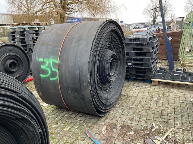 Rubberen rol 160 meter - afbeelding 1 van  6