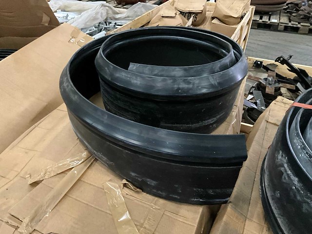 Rubberen spatbord profiel op rol - afbeelding 3 van  6