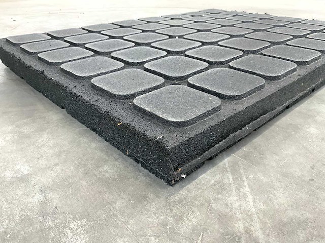 Rubberen tegel 790x590x60mm (10x) - afbeelding 3 van  9