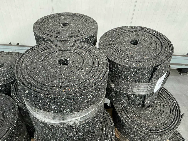 Rubbergranulaat mat op rol (24x) - afbeelding 2 van  5