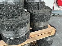 Rubbergranulaat mat op rol (24x) - afbeelding 4 van  5