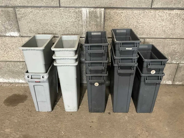 Rubbermaid - afvalbak (13x) - afbeelding 2 van  4