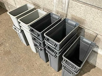 Rubbermaid - afvalbak (13x) - afbeelding 3 van  4
