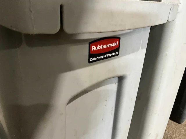 Rubbermaid - afvalbak (13x) - afbeelding 4 van  4