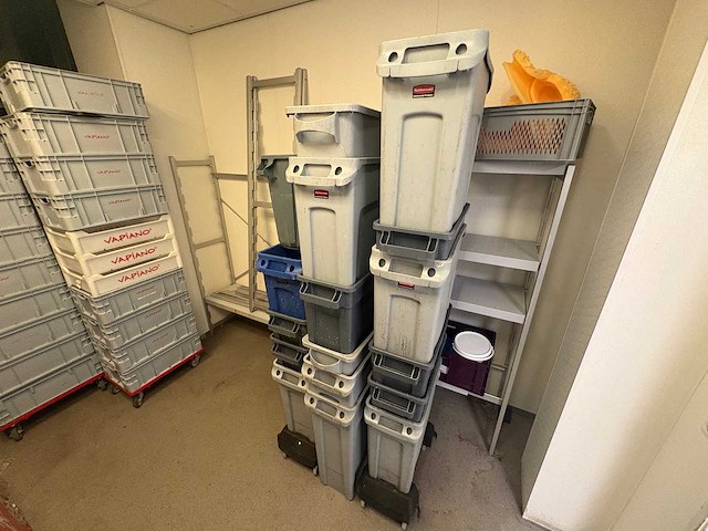 Rubbermaid - afvalemmers & prullenbakken (16x) - afbeelding 1 van  4