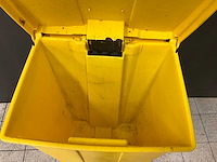 Rubbermaid afvalemmer - afbeelding 5 van  5