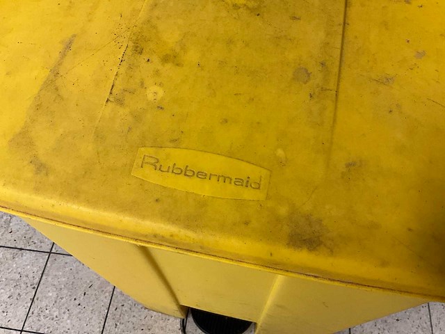 Rubbermaid afvalemmer - afbeelding 3 van  5