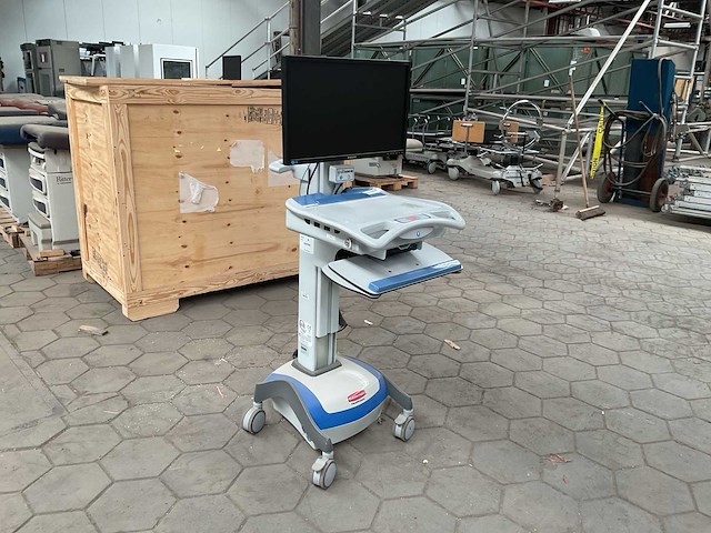 Rubbermaid hospital cart computer monitor - afbeelding 2 van  6