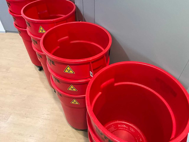 Rubbermaid utility container (17x) - afbeelding 3 van  3