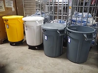 Rubbermaid