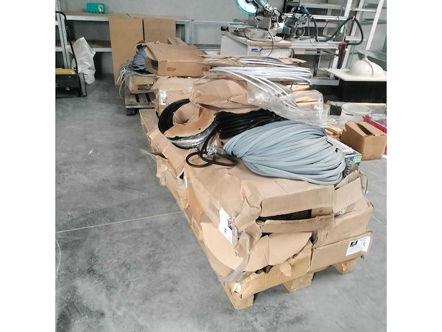 Rubbers afdichtingen ramen en deuren, kozijnen - afbeelding 1 van  9