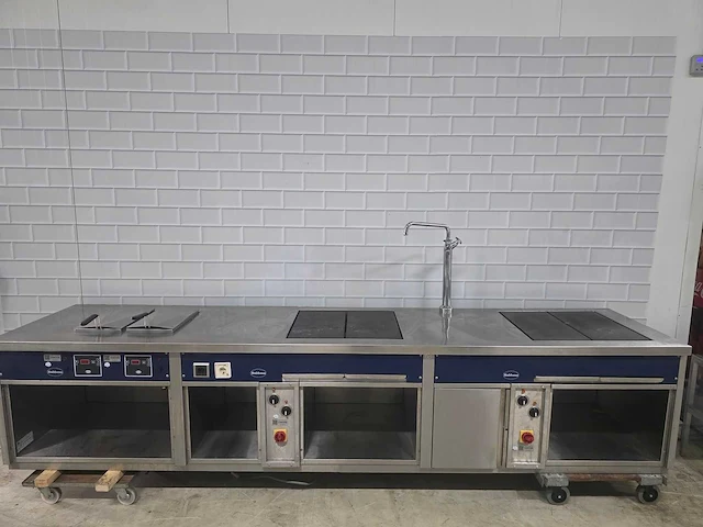 Rubens - professionele elektrische rvs bak/frituurlijn bestaande uit 2x electrische kookplaat en 1x dubbele friteuse - afbeelding 1 van  11