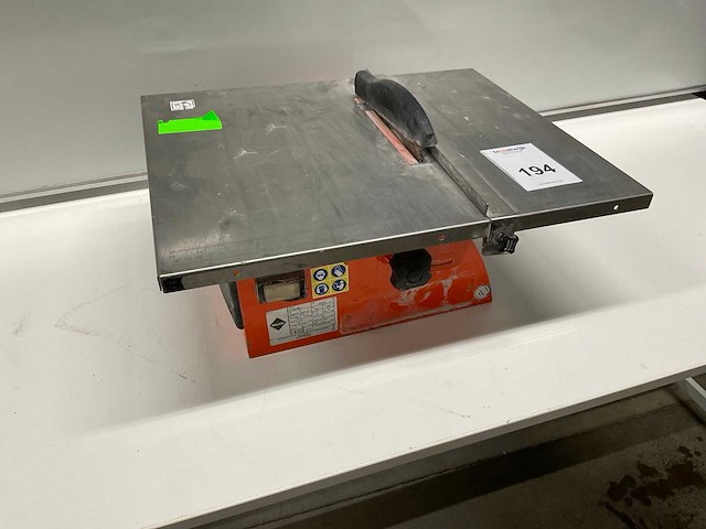 Rubi nd-200 tafeltegelzaag - afbeelding 2 van  5