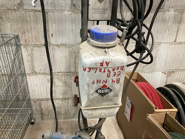 Rubi rubilim 100 schrobmachine met 7 borstels en 10 pads - afbeelding 2 van  3