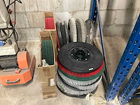 Rubi rubilim 100 schrobmachine met 7 borstels en 10 pads - afbeelding 3 van  3