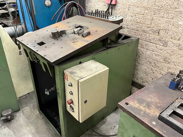 Rudolf rischer hydraulische pedaal buigmachine - afbeelding 2 van  8