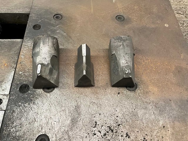 Rudolf rischer hydraulische pedaal buigmachine - afbeelding 6 van  8