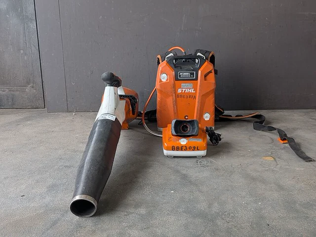 Ruggedragen accu & bladblazer, stihl, ar3000l & bga200 - afbeelding 1 van  21