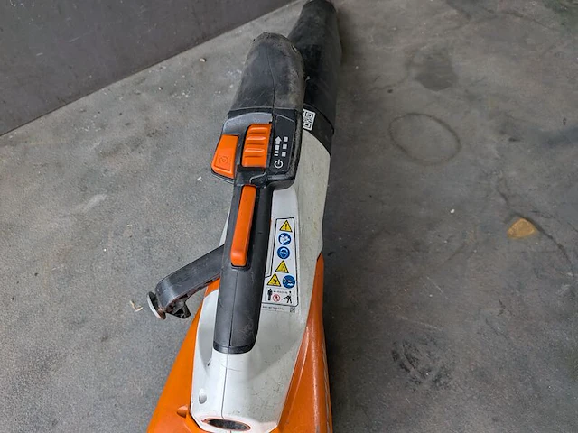 Ruggedragen accu & bladblazer, stihl, ar3000l & bga200 - afbeelding 19 van  21