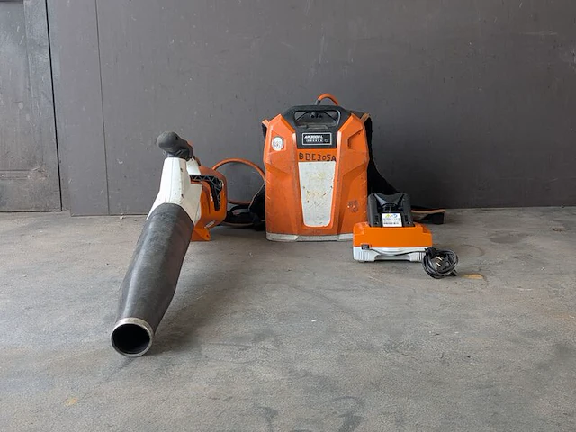 Ruggedragen accu en bladblazer, stihl, ar3000l & bga200 - afbeelding 1 van  20