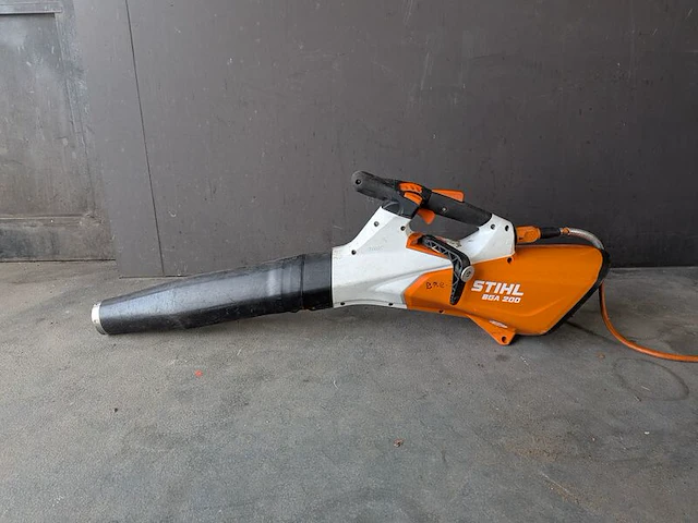 Ruggedragen accu en bladblazer, stihl, ar3000l & bga200 - afbeelding 12 van  20