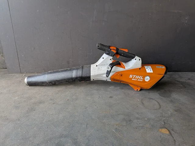 Ruggedragen accu en bladblazer, stihl, ar3000l & bga200 - afbeelding 12 van  22