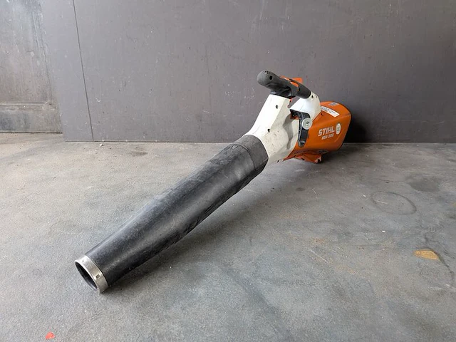 Ruggedragen accu en bladblazer, stihl, ar3000l & bga200 - afbeelding 16 van  22