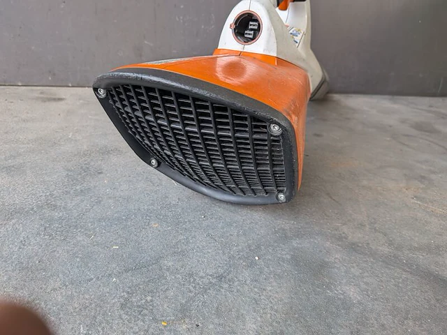 Ruggedragen accu en bladblazer, stihl, ar3000l & bga200 - afbeelding 20 van  22