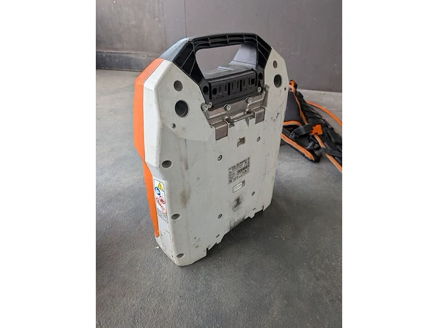 Ruggedragen accu en bladblazer, stihl, ar3000l & bga200 - afbeelding 9 van  23
