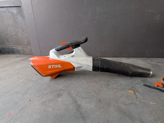 Ruggedragen accu en bladblazer, stihl, ar3000l & bga200 - afbeelding 20 van  23