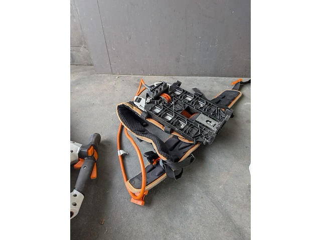 Ruggedragen accu en bladblazer, stihl, ar3000l & bga200 - afbeelding 11 van  23