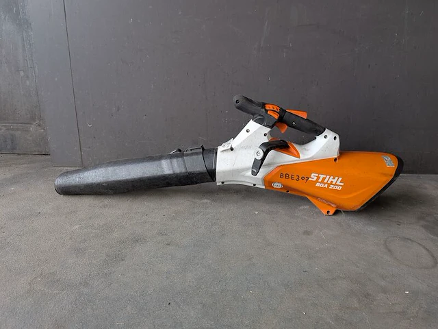 Ruggedragen accu en bladblazer, stihl, ar3000l & bga200 - afbeelding 12 van  23