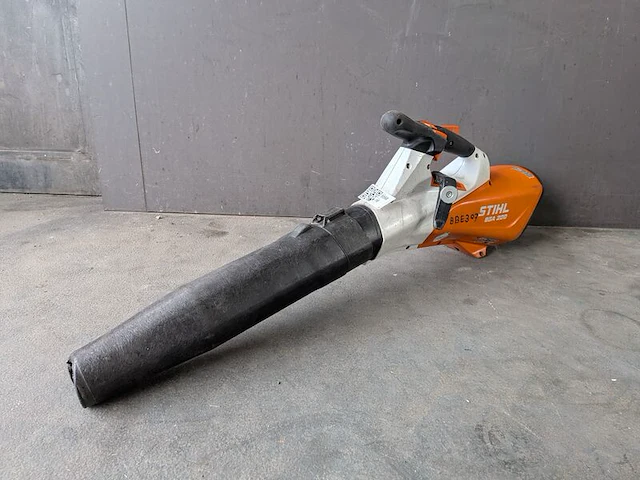 Ruggedragen accu en bladblazer, stihl, ar3000l & bga200 - afbeelding 17 van  23