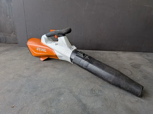 Ruggedragen accu en bladblazer, stihl, ar3000l & bga200 - afbeelding 18 van  23