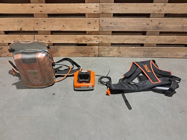 Ruggedragen accu, stihl, ar 3000 l, incl. snellader en harnas - afbeelding 1 van  20