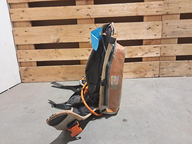 Ruggedragen accu, stihl, ar 3000 l, incl. snellader en harnas - afbeelding 16 van  20